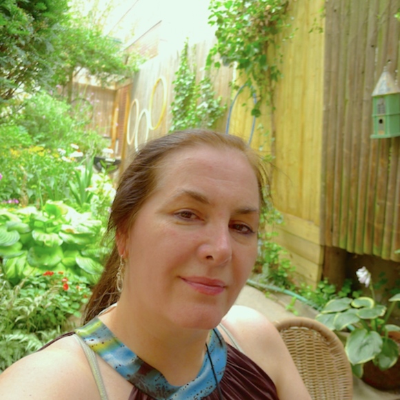 Meet your Posher, Anita - Picture 2 of 2